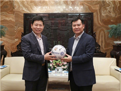 华为苏宁达成300亿战略目标：多款华为手机下单立减