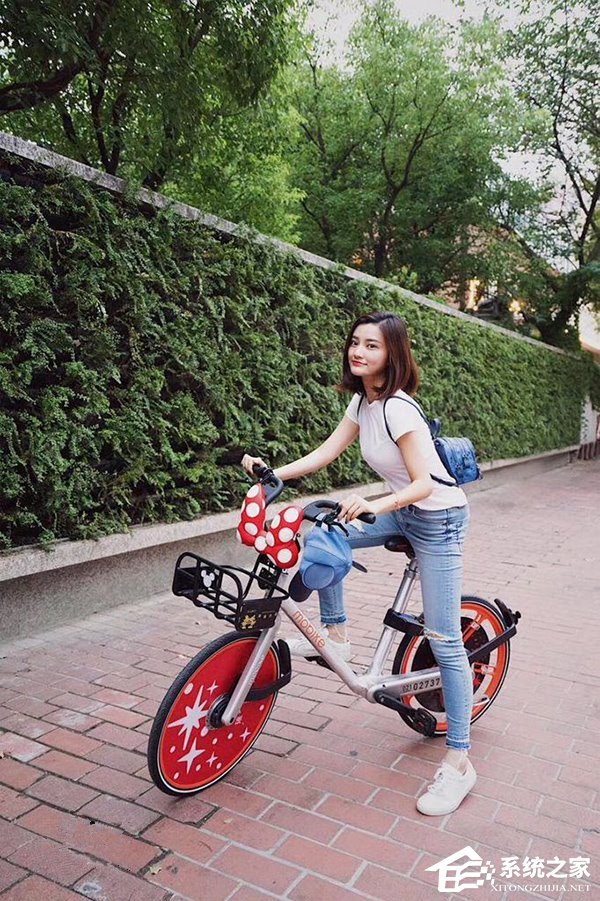 摩拜单车与迪士尼合作：上海街头现身米奇/米妮单车