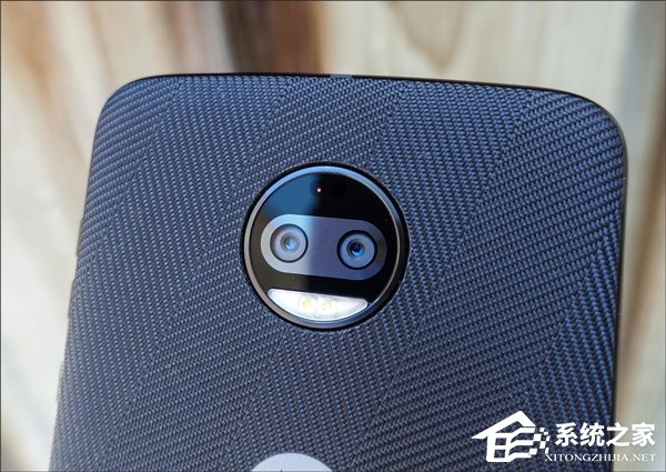 一言不合就降价？联想回应Moto Z2F直降79美元：标错了价格