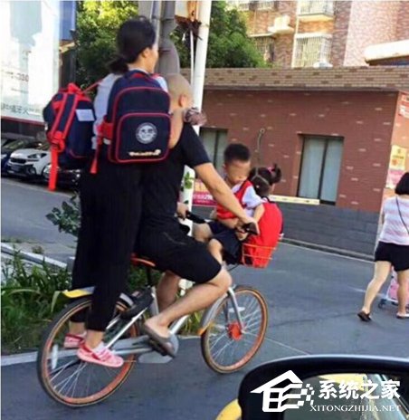 长沙惊现开挂四人组：一辆共享单车载4人！