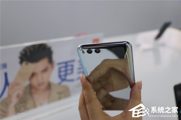 小米6亮银探索版现场图赏：四曲面镜面玻璃机身