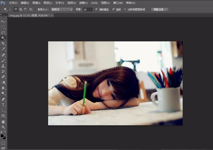 PS中如何采用色阶进行抠图？