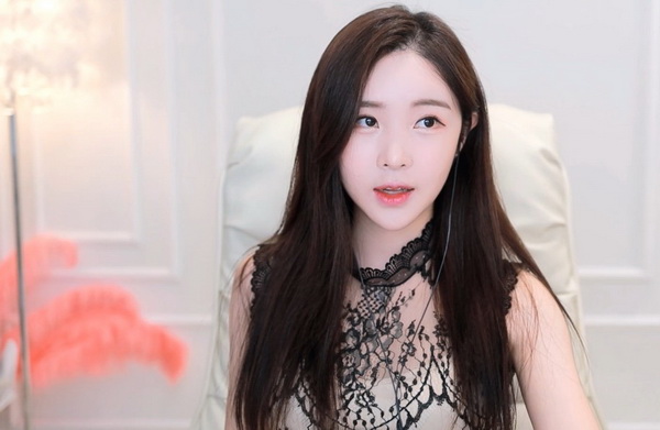 丝瓜鸭脖小猪芭乐草莓幸福宝旧版下载
