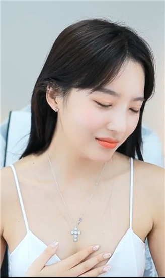 草莓视频小猪发起了多人运动 4.22