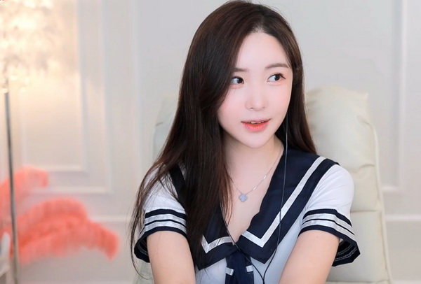 芭比视频APP无限观看绿巨人ios版下载