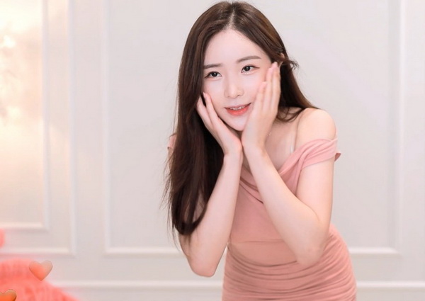 丝瓜草莓向日葵芭乐黄瓜小猪鸭脖APP下载