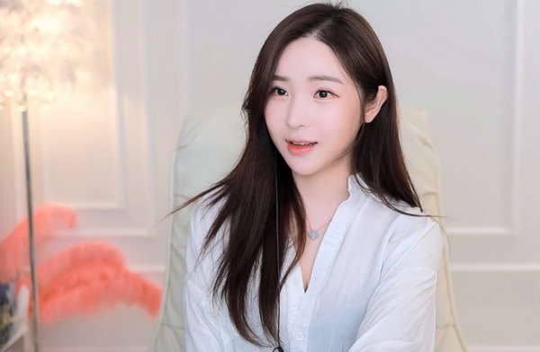 草莓芭乐樱桃丝瓜绿巨人破解版下载