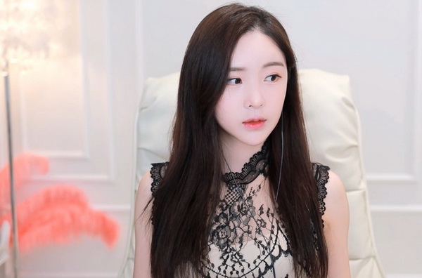 草莓秋葵榴莲西红柿视频破解版下载