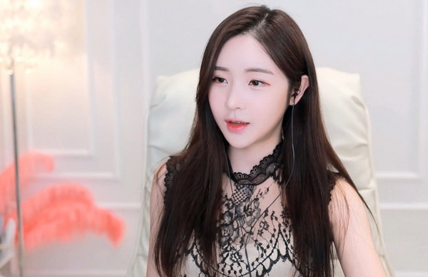 草莓丝瓜向日葵樱桃榴莲绿巨人安卓版下载