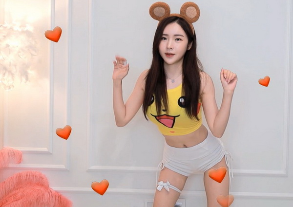 向日葵樱桃菠萝绿巨人视频在线观看版下载