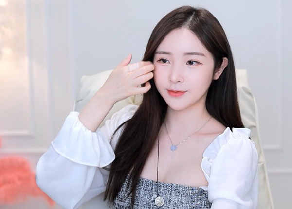 菠萝视频app下载多人运动安卓版安装