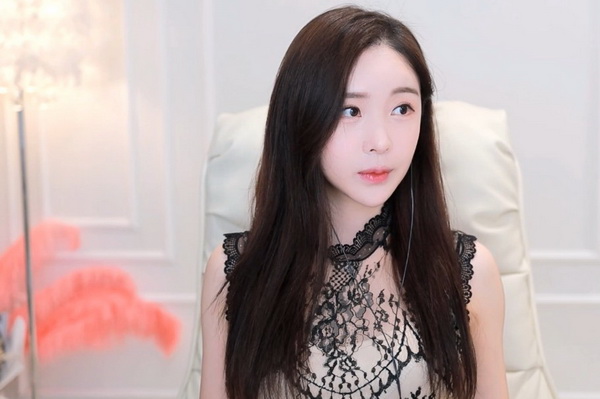 草莓秋葵榴莲西红柿视频安卓版下载