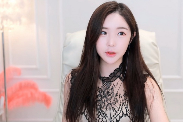 向日葵樱桃菠萝绿巨人视频旧版下载